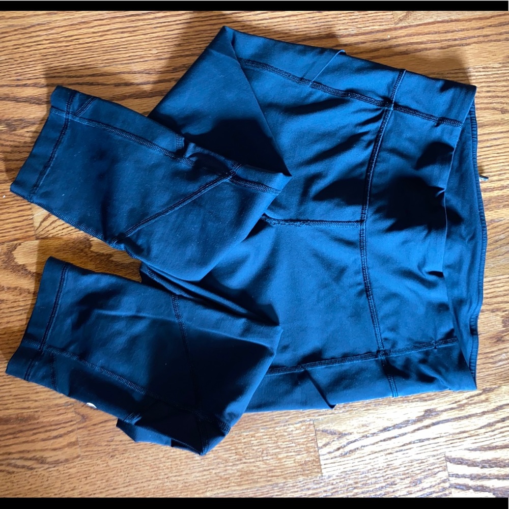 black lulu lemon leggings